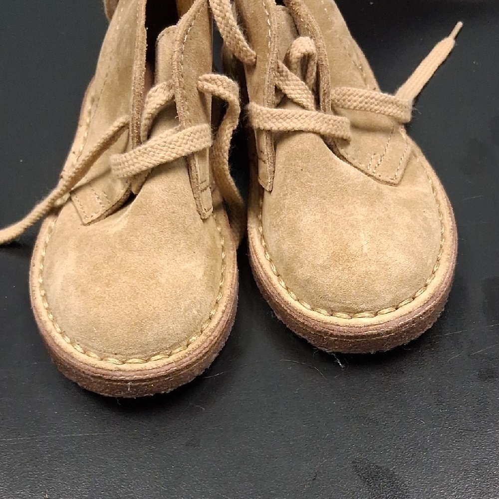 Janie and Jack Kids Suede Chukka Boots in Tan and Navy - Picture 5 of 12
